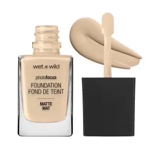 Photo_Focus_Matte_Foundation-360C-2.webp